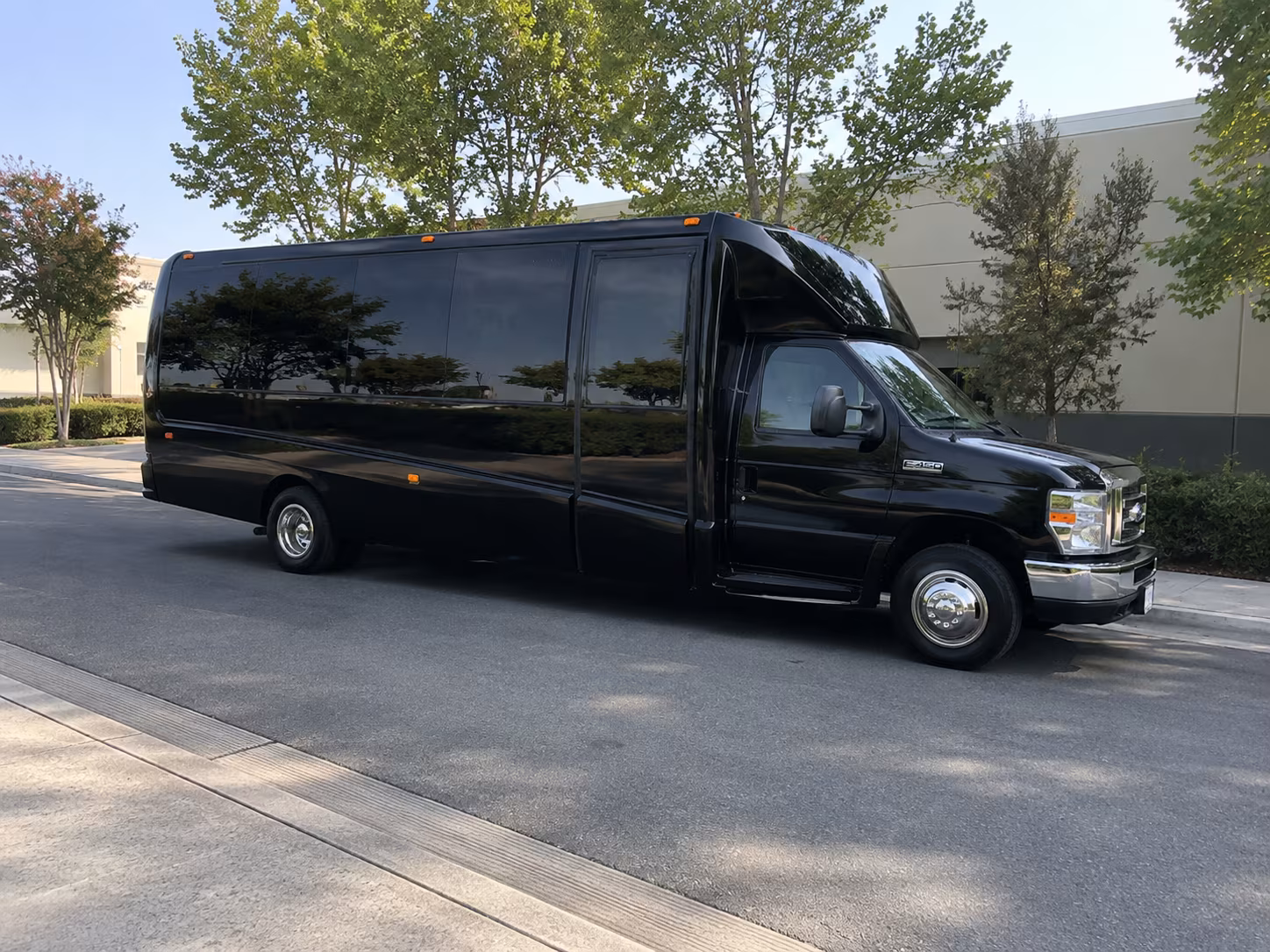 Fort Worth Birthday, Sweet 16, & Quinceañera Party Bus Rentals