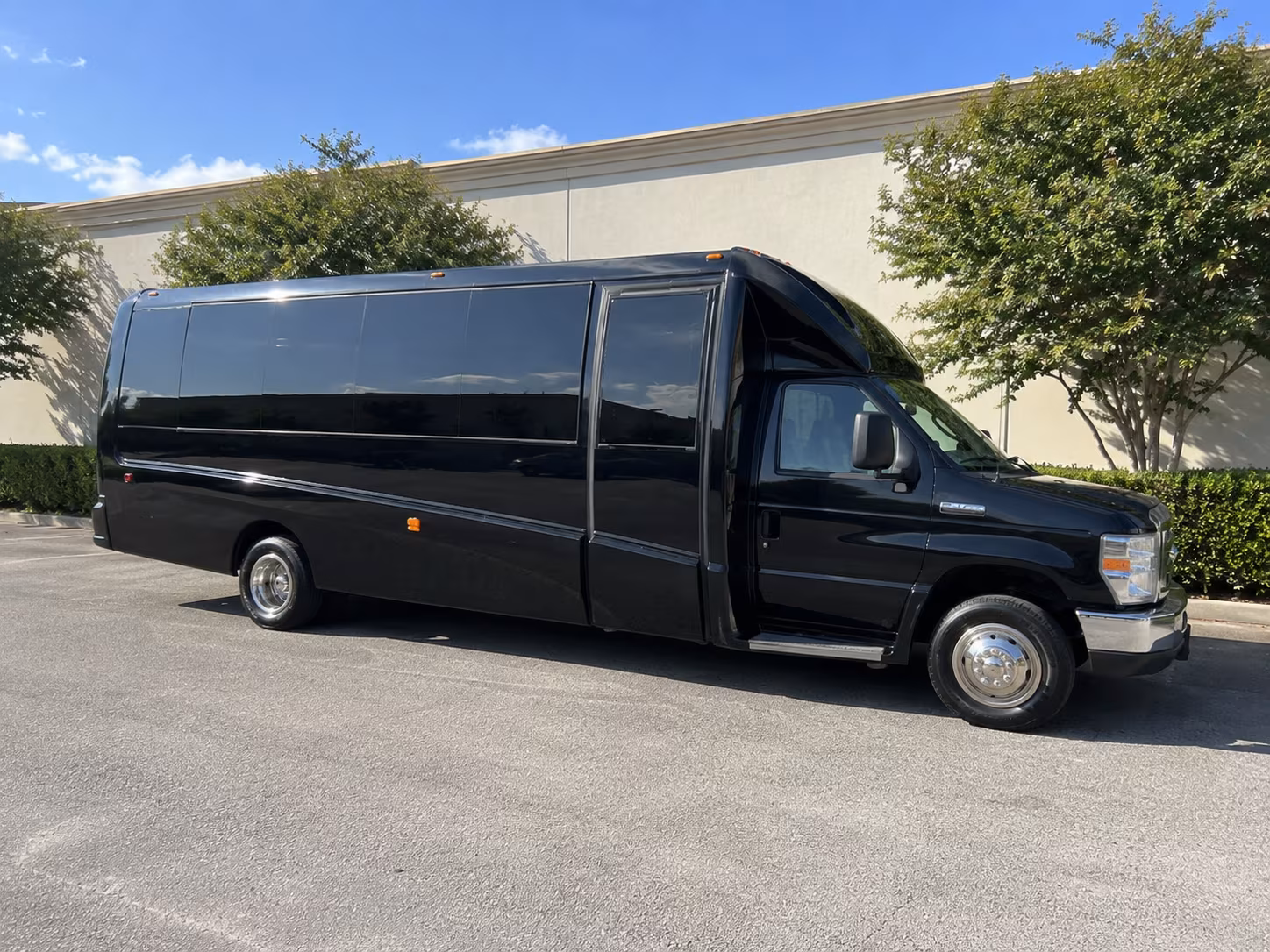 Fort Worth Prom & Homecoming Transportation onboard seating
