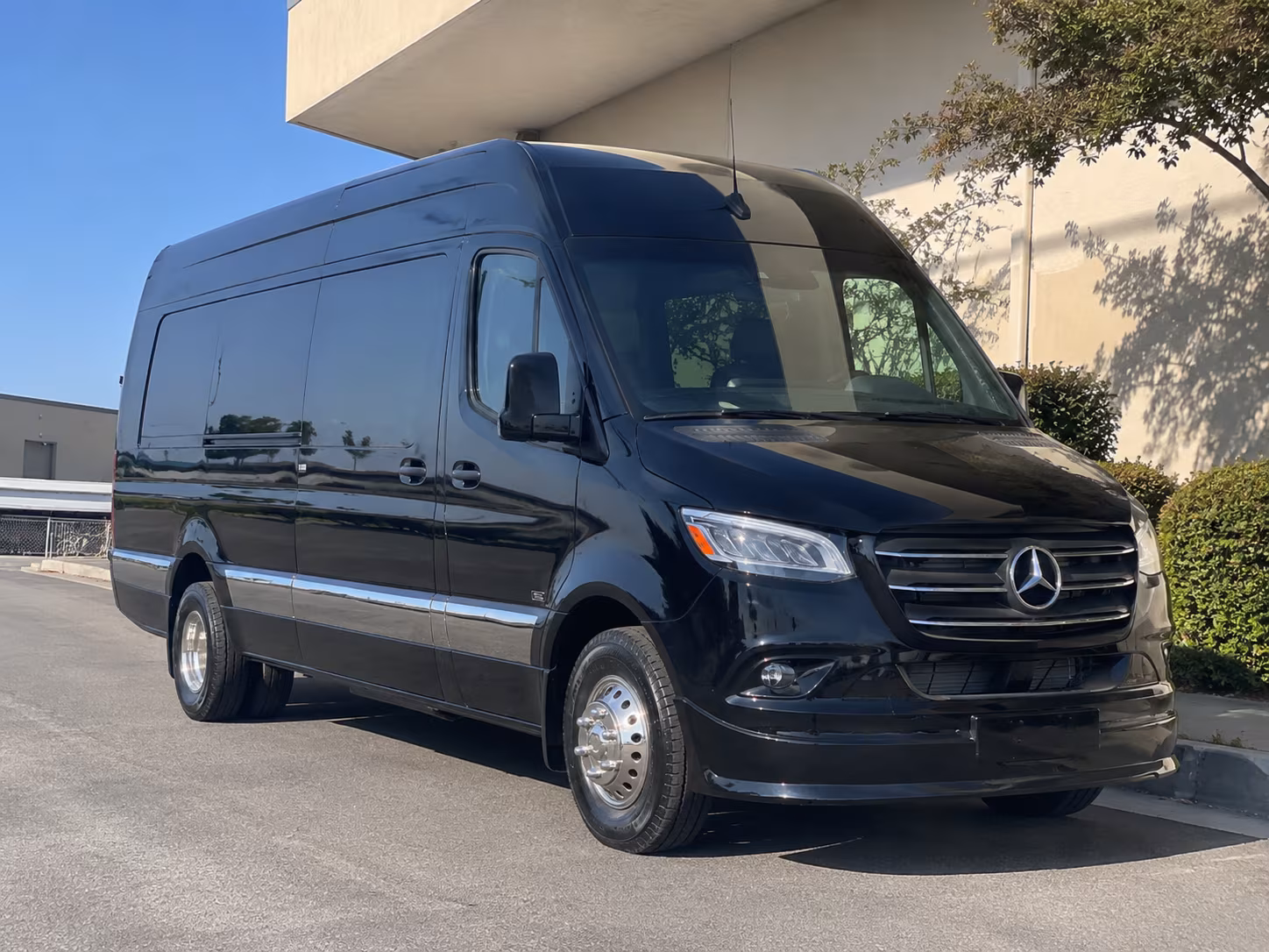Mansfield Airport Shuttles & Transportation
