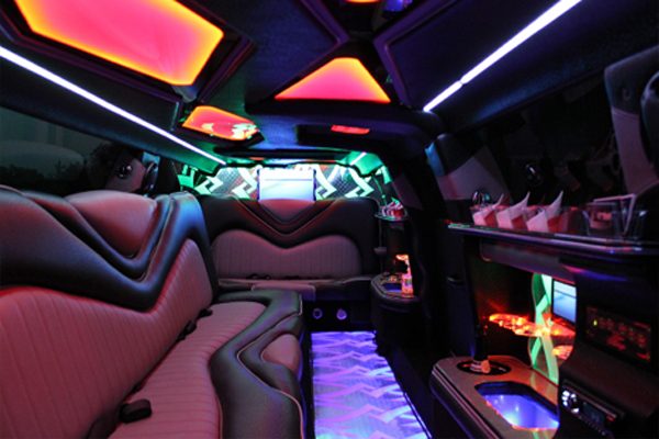 8 Person Chrysler 300 Limo Rental Fort Worth