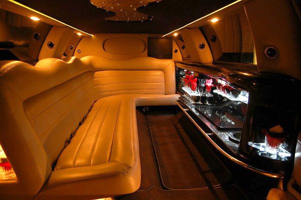 8 Person Lincoln Limo Service Fort Worth